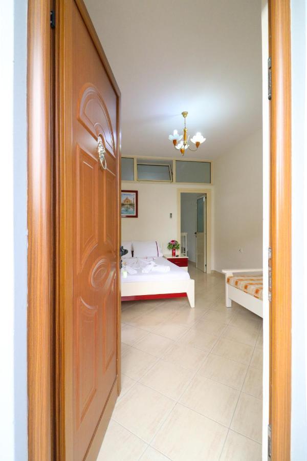 Apartments Vila Roboci Sarande Exterior photo