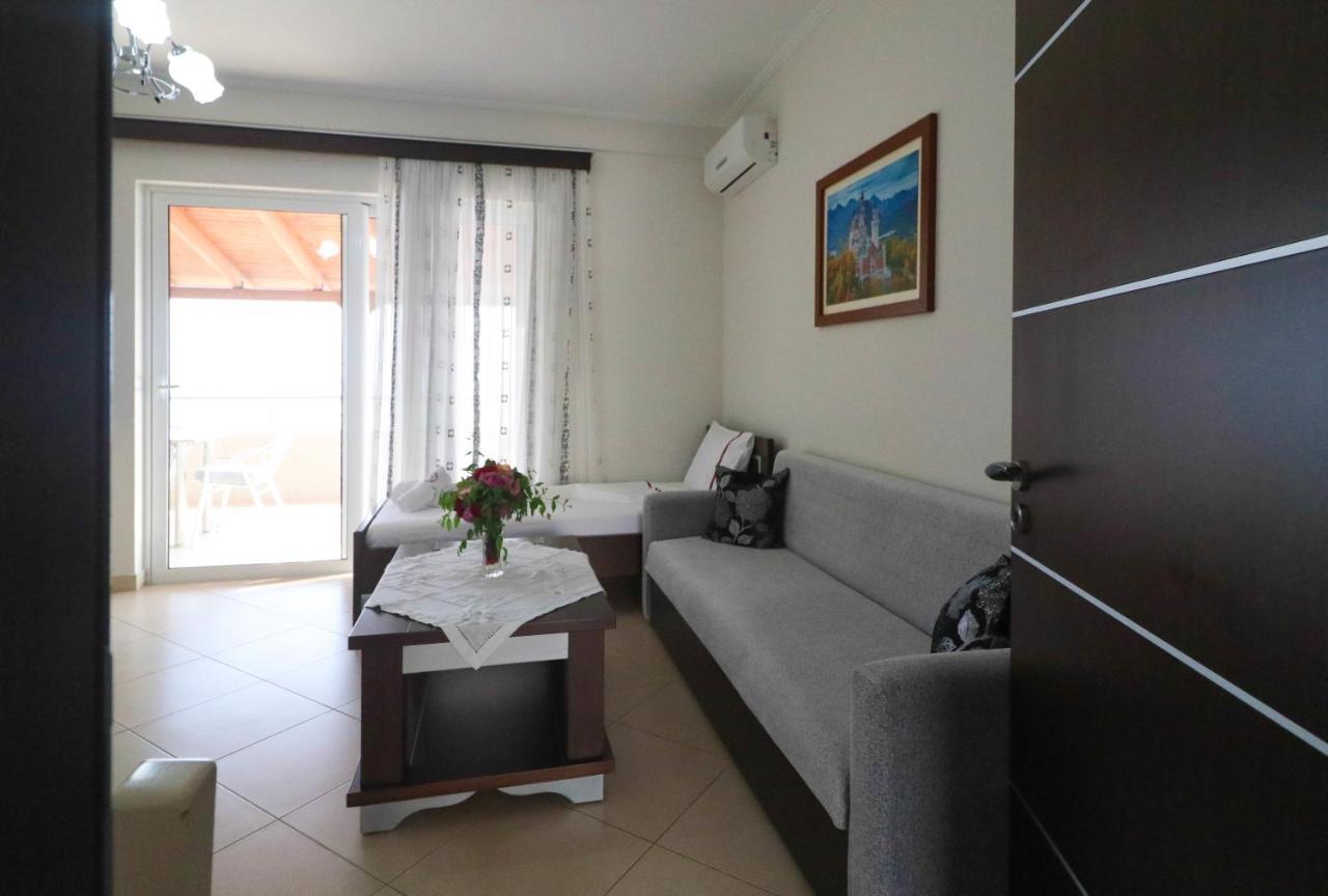 Apartments Vila Roboci Sarande Exterior photo